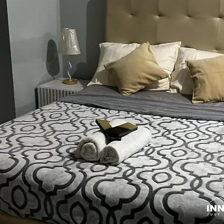 Innscape Condo In Mckinley Hill Taguig